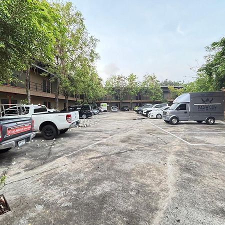โรงแรมห้วยทราย Huaisai Hotel Ban Nong Nak Exterior photo