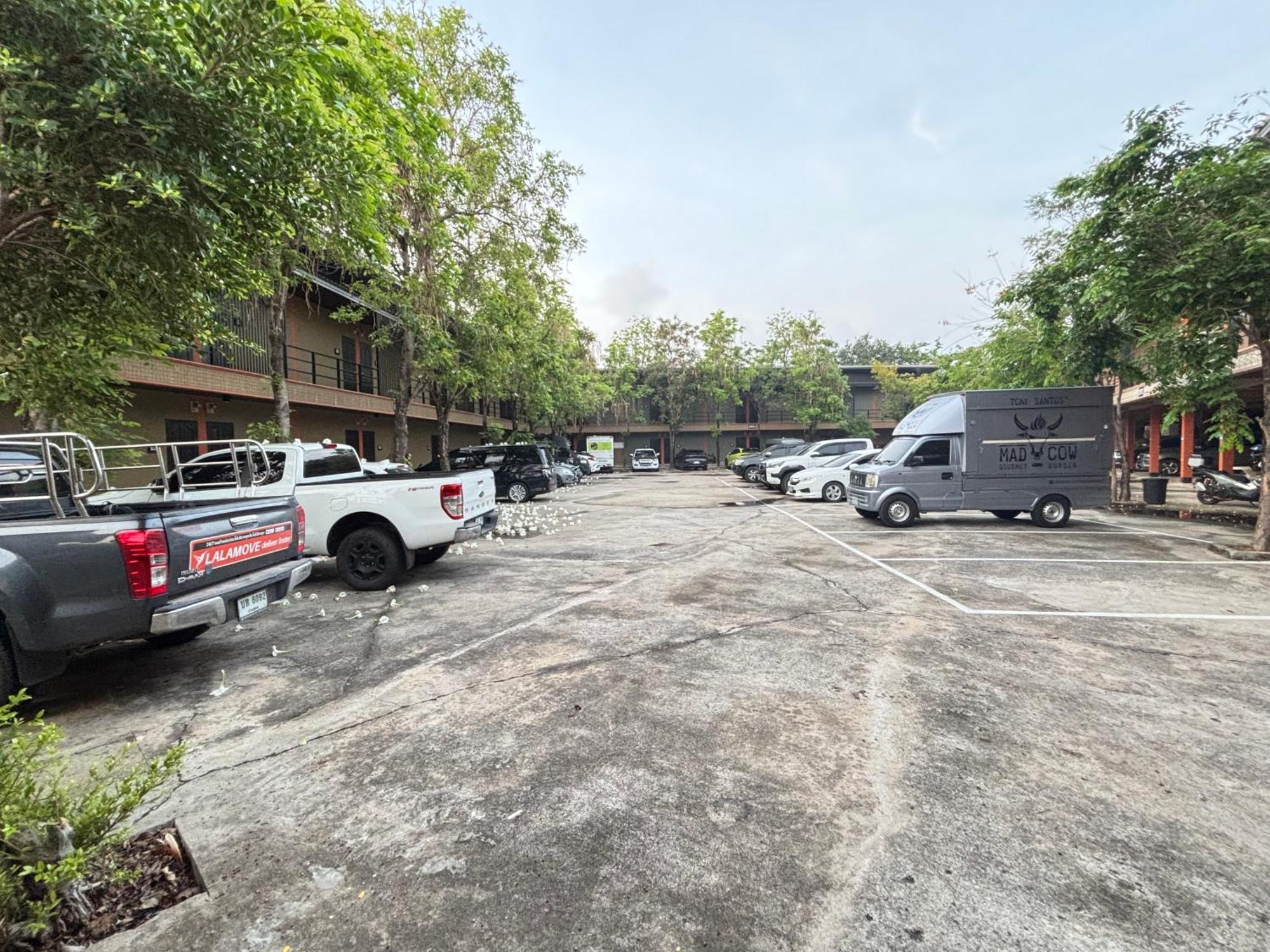 โรงแรมห้วยทราย Huaisai Hotel Ban Nong Nak Exterior photo