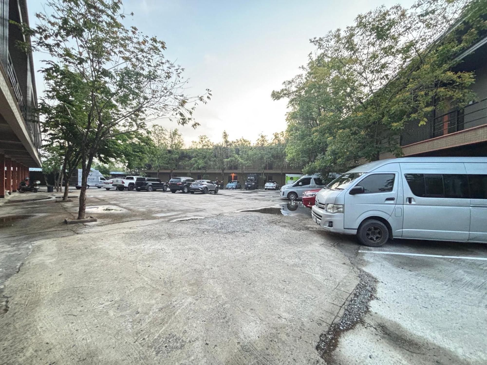 โรงแรมห้วยทราย Huaisai Hotel Ban Nong Nak Exterior photo