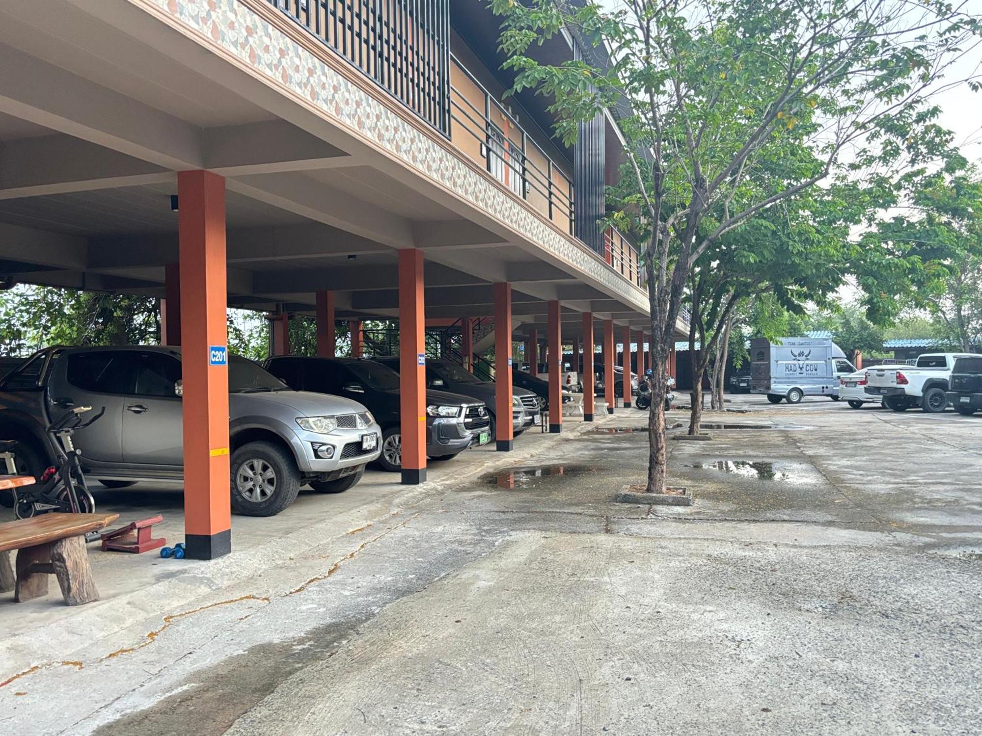 โรงแรมห้วยทราย Huaisai Hotel Ban Nong Nak Exterior photo
