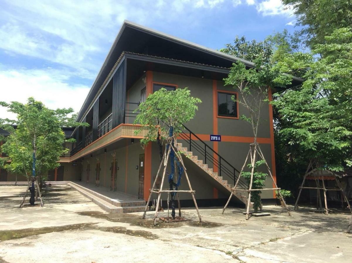 โรงแรมห้วยทราย Huaisai Hotel Ban Nong Nak Exterior photo