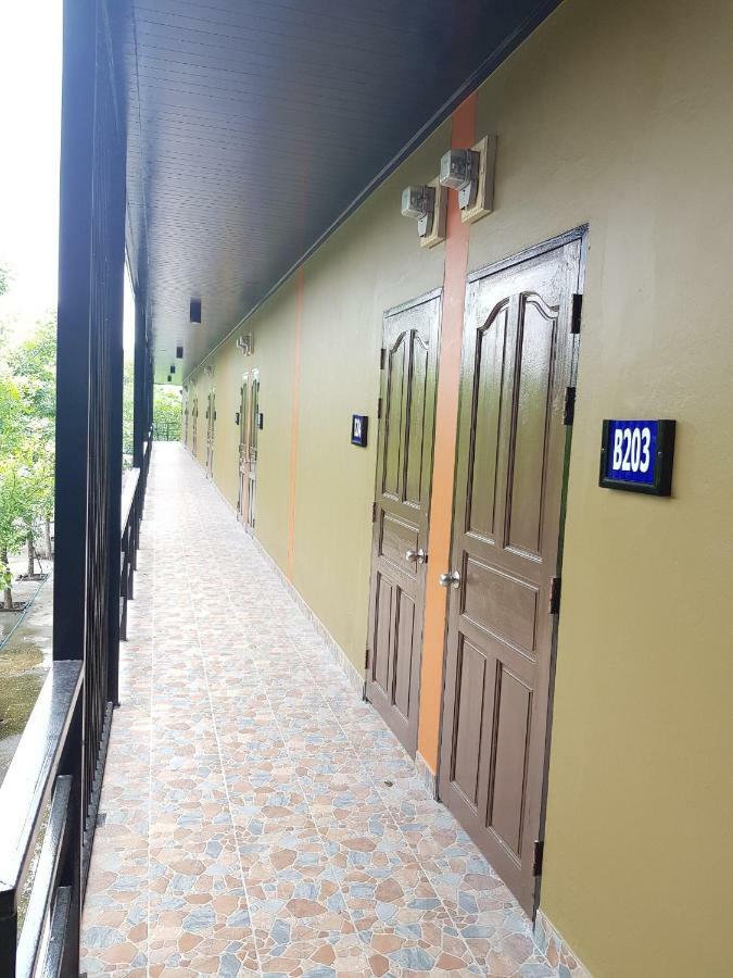 โรงแรมห้วยทราย Huaisai Hotel Ban Nong Nak Exterior photo