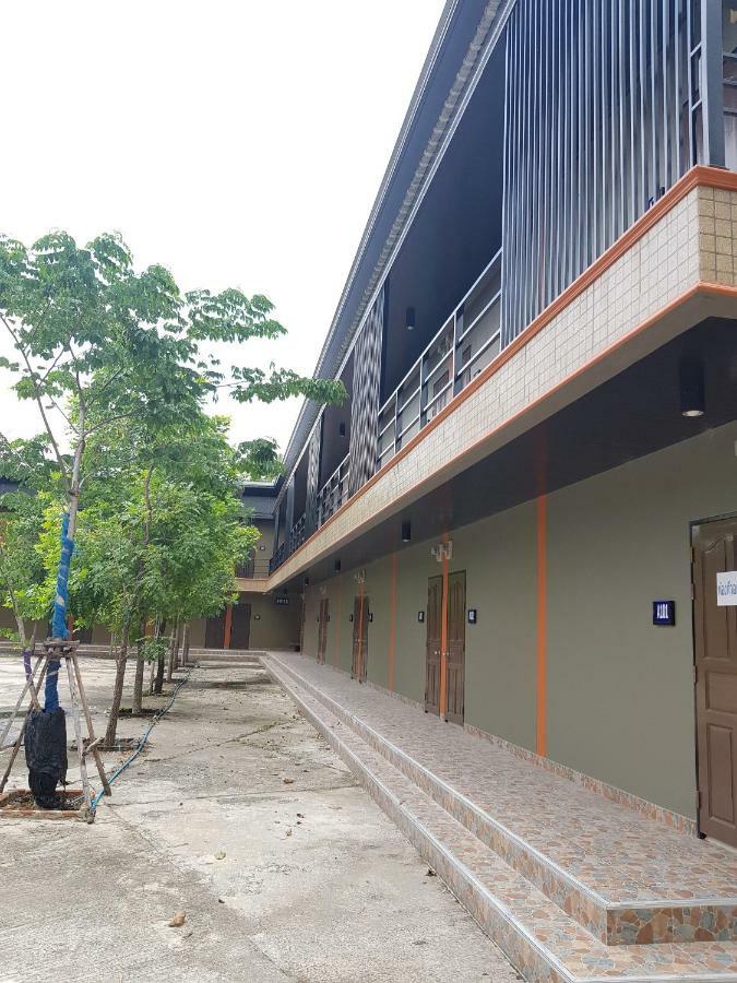 โรงแรมห้วยทราย Huaisai Hotel Ban Nong Nak Exterior photo